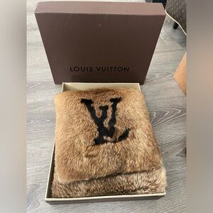 Louis Vuitton mink scarf